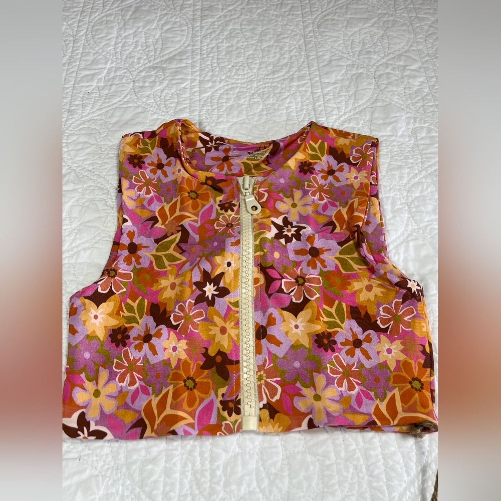 NWT Stone Fox Swim Retro Pop Mase Rashguard Top